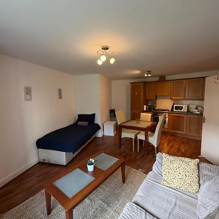 2-bedroom Near Airport Appartement Dublin